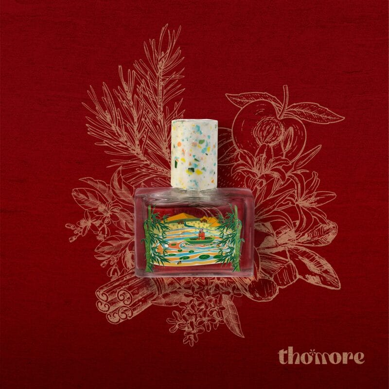 Nước Hoa Local Brand Việt Nam: Review, So Sánh & Hướng Dẫn Chọn Mua Từ A–Z 9 NƯỚC HOA THƠMORE - THU ĐIẾU - THẢ CHÚT BÌNH YÊN VÀO MẶT HỒ LÃNG ĐÃNG
