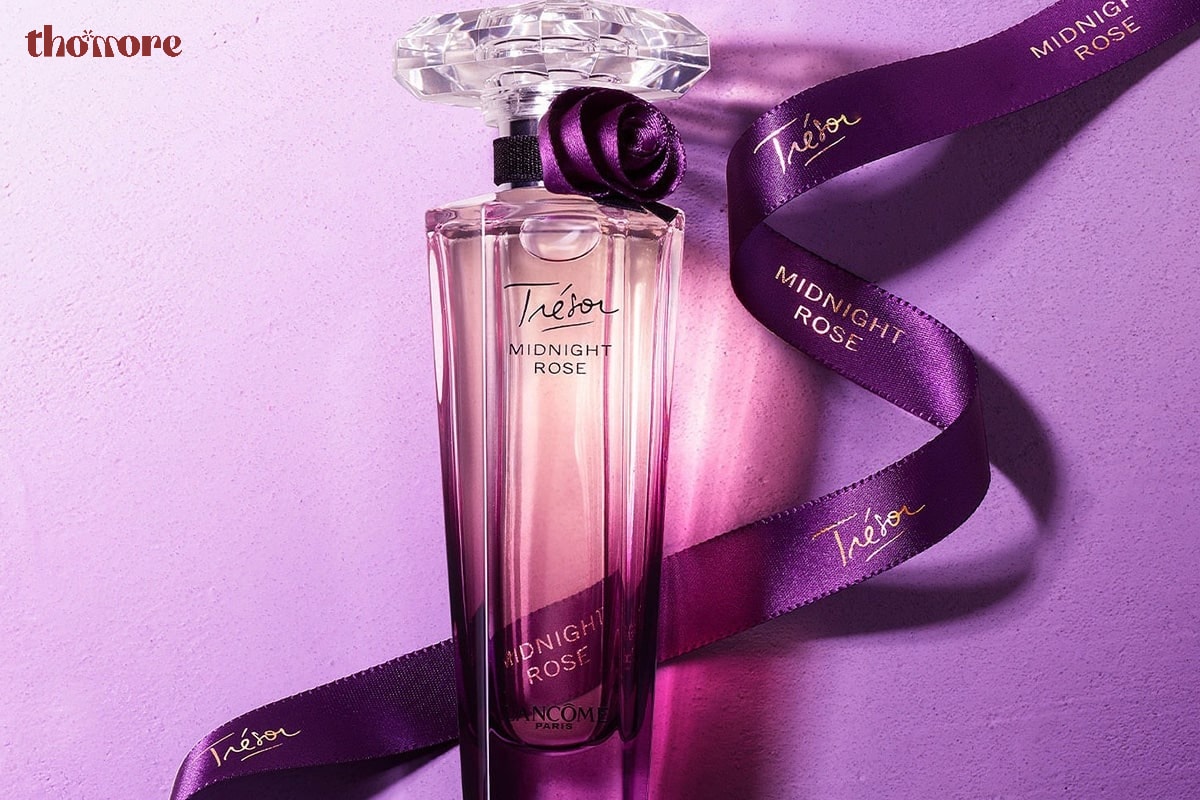 Nước Hoa Mùi Hoa Hồng – Hương Thơm Quyến Rũ Không Thể Chối Từ 4 Nước hoa Lancome Trésor Midnight Rose màu tím